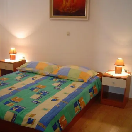 Guest house & Lo & Mar Medulin