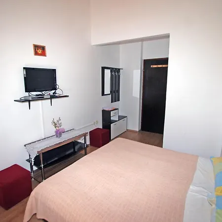 & Lo & Mar Guest house